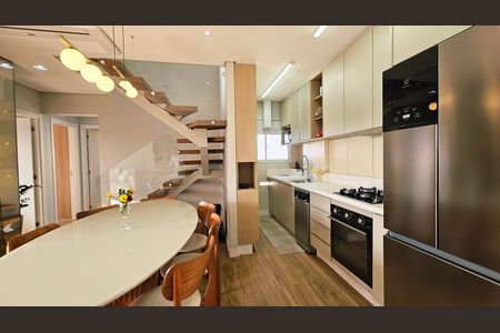 Apartamento para alugar com 139m², 4 quartos e 2 vagas