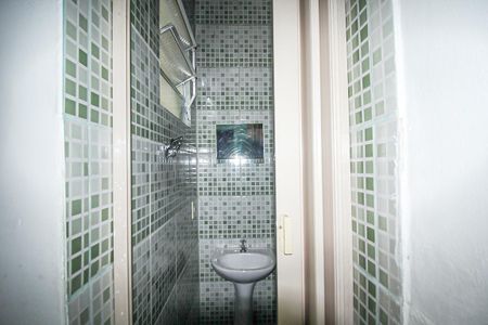 Casa à venda com 130m², 4 quartos e 2 vagas Casa à venda com 130m², 4 quartos e 2 vagasCasa 4