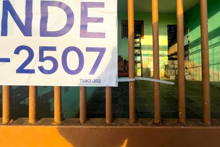 Casa à venda com 130m², 4 quartos e 2 vagas Casa à venda com 130m², 4 quartos e 2 vagasPlaquinha