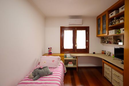 Casa para alugar com 399m², 4 quartos e 4 vagas Casa para alugar com 399m², 4 quartos e 4 vagasQuarto 2 - Suíte