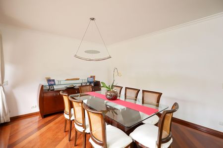 Casa para alugar com 399m², 4 quartos e 4 vagas Casa para alugar com 399m², 4 quartos e 4 vagasSala de jantar