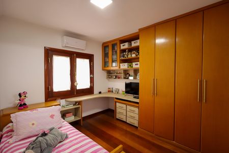 Casa para alugar com 399m², 4 quartos e 4 vagas Casa para alugar com 399m², 4 quartos e 4 vagasQuarto 2 - Suíte