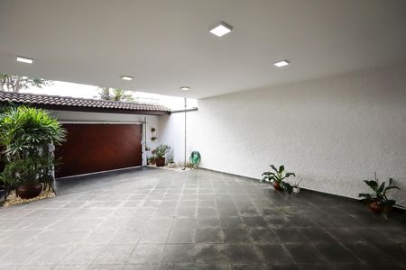 Casa para alugar com 399m², 4 quartos e 4 vagas Casa para alugar com 399m², 4 quartos e 4 vagasGaragem