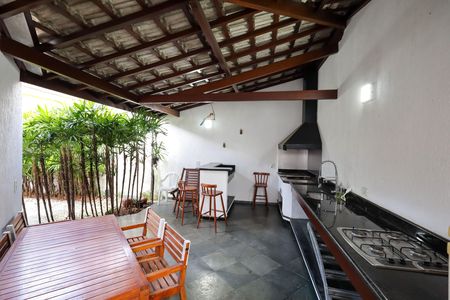 Casa para alugar com 399m², 4 quartos e 4 vagas Casa para alugar com 399m², 4 quartos e 4 vagasChurrasqueira