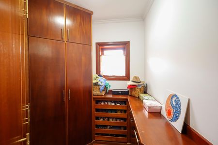 Casa para alugar com 399m², 4 quartos e 4 vagas Casa para alugar com 399m², 4 quartos e 4 vagasCloset quarto Suíte 1