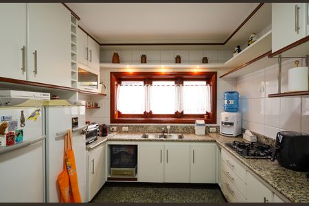 Casa para alugar com 399m², 4 quartos e 4 vagas Casa para alugar com 399m², 4 quartos e 4 vagasCozinha