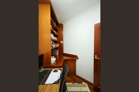 Casa para alugar com 399m², 4 quartos e 4 vagas Casa para alugar com 399m², 4 quartos e 4 vagasEscritório