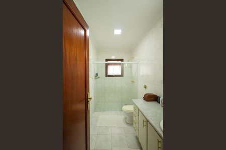 Casa para alugar com 399m², 4 quartos e 4 vagas Casa para alugar com 399m², 4 quartos e 4 vagasBanheiro Social