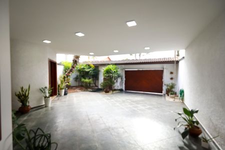 Casa para alugar com 399m², 4 quartos e 4 vagas Casa para alugar com 399m², 4 quartos e 4 vagasGaragem