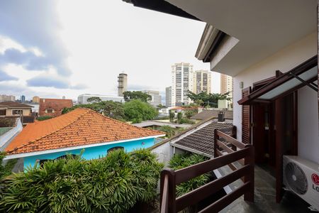 Casa para alugar com 399m², 4 quartos e 4 vagas Casa para alugar com 399m², 4 quartos e 4 vagasSacada Quarto suíte 1