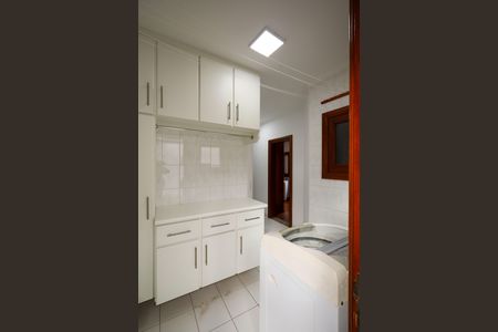 Casa para alugar com 399m², 4 quartos e 4 vagas Casa para alugar com 399m², 4 quartos e 4 vagasÁrea de Serviço