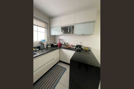 Apartamento à venda com 159m², 3 quartos e 3 vagas Apartamento à venda com 159m², 3 quartos e 3 vagasCozinha