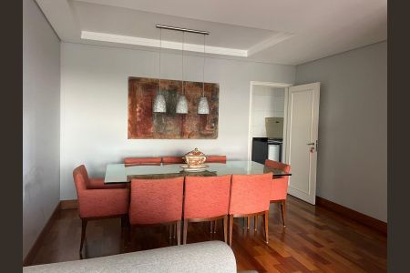 Apartamento à venda com 159m², 3 quartos e 3 vagas Apartamento à venda com 159m², 3 quartos e 3 vagasSala de Jantar
