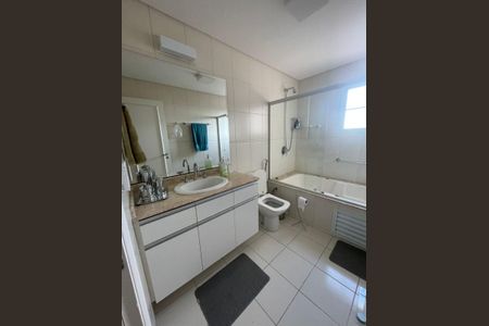 Apartamento à venda com 159m², 3 quartos e 3 vagas Apartamento à venda com 159m², 3 quartos e 3 vagasBanheiro