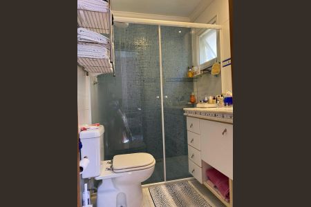 Casa de condomínio à venda com 180m², 3 quartos e 2 vagas Casa de condomínio à venda com 180m², 3 quartos e 2 vagasBanheiro 1
