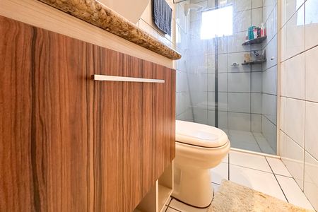 Apartamento à venda com 55m², 2 quartos e 1 vaga Apartamento à venda com 55m², 2 quartos e 1 vagaBanheiro Social