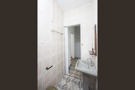 Banheiro de casa para alugar com 1 quarto, 50m² em Jardim Casablanca, São Paulo