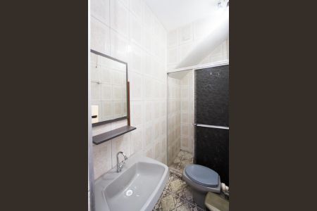 Banheiro de casa para alugar com 1 quarto, 50m² em Jardim Casablanca, São Paulo