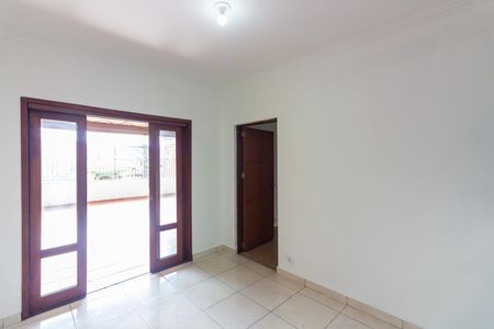 Casa para alugar com 165m², 3 quartos e 1 vaga Casa para alugar com 165m², 3 quartos e 1 vagaQuarto 2