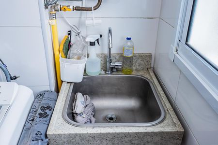 Apartamento à venda com 44m², 2 quartos e 1 vaga Apartamento à venda com 44m², 2 quartos e 1 vagaCozinha e Área de Serviço