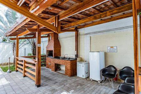 Apartamento à venda com 44m², 2 quartos e 1 vaga Apartamento à venda com 44m², 2 quartos e 1 vagaÁrea comum - Churrasqueira