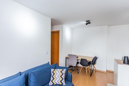 Apartamento à venda com 44m², 2 quartos e 1 vaga Apartamento à venda com 44m², 2 quartos e 1 vagaSala