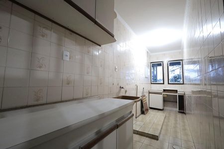 Apartamento para alugar com 180m², 3 quartos e sem vaga Apartamento para alugar com 180m², 3 quartos e sem vagaÁrea de Serviço