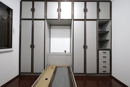 Apartamento para alugar com 180m², 3 quartos e sem vaga Apartamento para alugar com 180m², 3 quartos e sem vagaQuarto 1