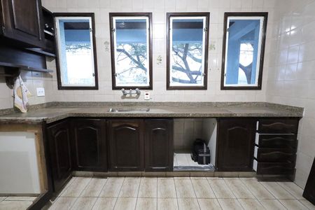 Apartamento para alugar com 180m², 3 quartos e sem vaga Apartamento para alugar com 180m², 3 quartos e sem vagaCozinha
