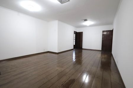 Apartamento para alugar com 180m², 3 quartos e sem vaga Apartamento para alugar com 180m², 3 quartos e sem vagaSala