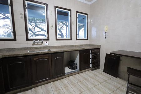 Apartamento para alugar com 180m², 3 quartos e sem vaga Apartamento para alugar com 180m², 3 quartos e sem vagaCozinha