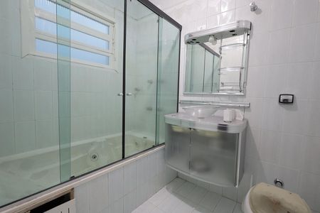 Apartamento para alugar com 180m², 3 quartos e sem vaga Apartamento para alugar com 180m², 3 quartos e sem vagaBanheiro Suíte