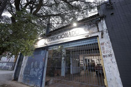 Apartamento para alugar com 180m², 3 quartos e sem vaga Apartamento para alugar com 180m², 3 quartos e sem vagaFachada