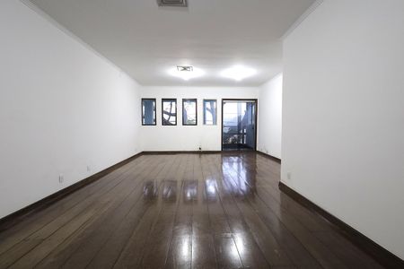 Apartamento para alugar com 180m², 3 quartos e sem vaga Apartamento para alugar com 180m², 3 quartos e sem vagaSala