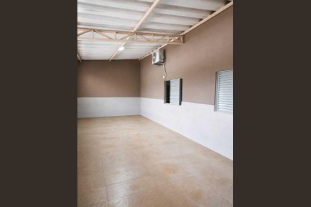 Casa à venda com 220m², 3 quartos e 2 vagas Casa à venda com 220m², 3 quartos e 2 vagasÁrea externa