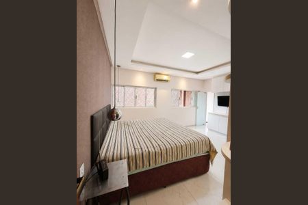 Casa à venda com 220m², 3 quartos e 2 vagas Casa à venda com 220m², 3 quartos e 2 vagasQuarto