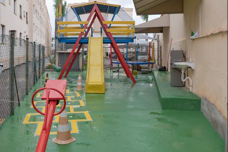 Apartamento à venda com 57m², 2 quartos e 1 vaga Apartamento à venda com 57m², 2 quartos e 1 vagaÁrea comum - Playground