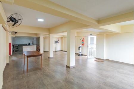 Apartamento à venda com 57m², 2 quartos e 1 vaga Apartamento à venda com 57m², 2 quartos e 1 vagaÁrea comum - Salão de festas
