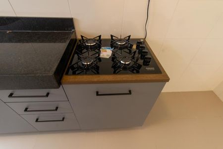 Apartamento à venda com 44m², 2 quartos e 1 vaga Apartamento à venda com 44m², 2 quartos e 1 vagaCozinha e Área de Serviço