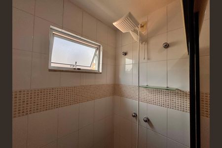 Casa de condomínio à venda com 360m², 4 quartos e 3 vagas Casa de condomínio à venda com 360m², 4 quartos e 3 vagasSuíte 3 - Banheiro