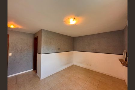 Casa de condomínio à venda com 360m², 4 quartos e 3 vagas Casa de condomínio à venda com 360m², 4 quartos e 3 vagasSuíte 3