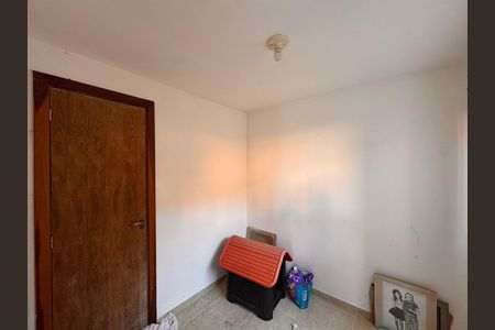 Casa de condomínio à venda com 360m², 4 quartos e 3 vagas Casa de condomínio à venda com 360m², 4 quartos e 3 vagasÁrea de Serviço - Quarto
