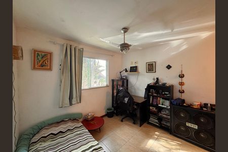 Casa de condomínio à venda com 360m², 4 quartos e 3 vagas Casa de condomínio à venda com 360m², 4 quartos e 3 vagasSuíte 2