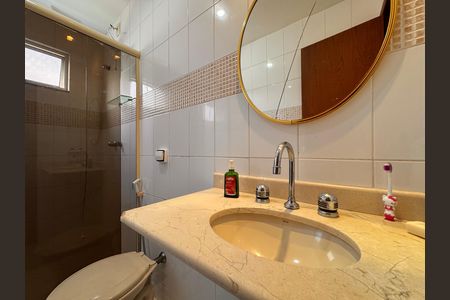 Casa de condomínio à venda com 360m², 4 quartos e 3 vagas Casa de condomínio à venda com 360m², 4 quartos e 3 vagasSuíte 3 - Banheiro
