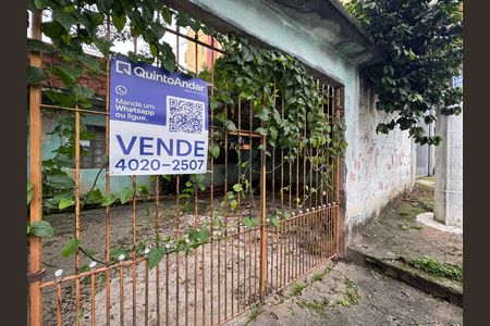 Fachada com placa de casa à venda com 2 quartos, 225m² em Conceicao, Osasco