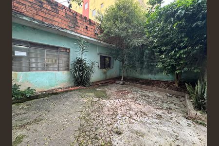 Casa à venda com 225m², 2 quartos e 2 vagas Casa à venda com 225m², 2 quartos e 2 vagasGaragem