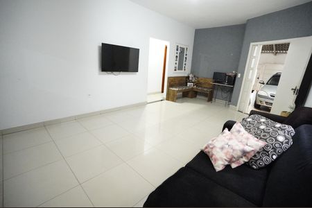 Casa à venda com 6 quartos, 300m² em Residencial Vereda dos Buritis, Goiânia