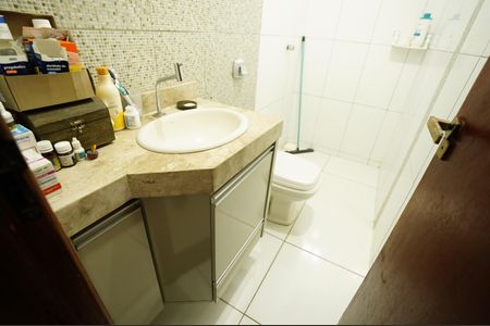 Casa à venda com 300m², 6 quartos e 4 vagas