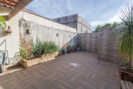 Casa à venda com 380m², 2 quartos e 3 vagas Casa à venda com 380m², 2 quartos e 3 vagasEspaço Gourmet