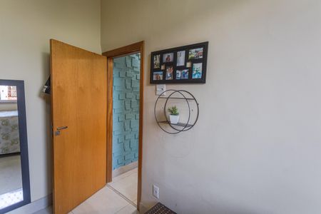 Casa à venda com 380m², 2 quartos e 3 vagas Casa à venda com 380m², 2 quartos e 3 vagasQuarto 2